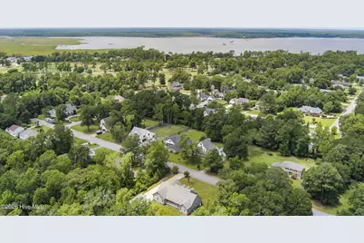 2703 E Fairway Road, Morehead City, NC 28557 - Photo 13