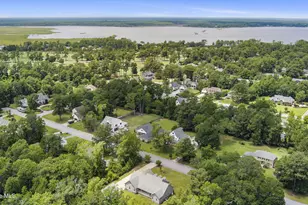 2703 E Fairway Rd, Morehead City, NC 28557 - Photo 13