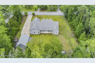 2703 E Fairway Road, Morehead City, NC 28557 - Photo 9