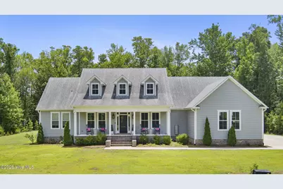 2703 E Fairway Road, Morehead City, NC 28557 - Photo 1