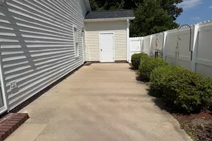 2059 Briarwood Dr, Kinston, NC 28501 - Photo 33