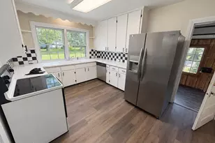 303 Prince St, Laurinburg, NC 28352 - Photo 21