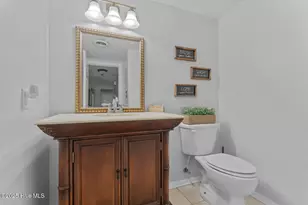 210 E Willowood Ln, Jacksonville, NC 28546 - Photo 7
