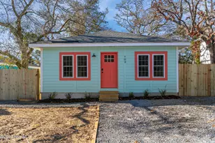 103 N Middleton Ave, Oak Island, NC 28465 - Photo 3