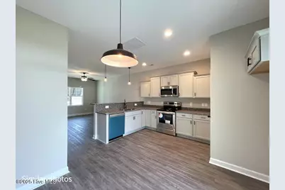 715 Cross Bridge Way, Sneads Ferry, NC 28460 - Photo 3