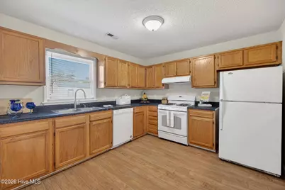 5201 Lord Tennyson Drive, Wilmington, NC 28405 - Photo 15