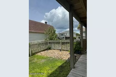 102 W Dobbs Street, Atlantic Beach, NC 28512 - Photo 11