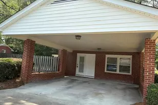 1000 Cameron Dr, Kinston, NC 28501 - Photo 5