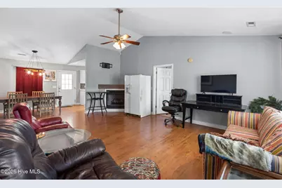 7100 Dale Avenue SW, Ocean Isle Beach, NC 28469 - Photo 3