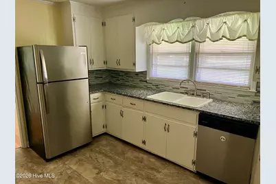 508 Main Street, Pollocksville, NC 28573 - Photo 7