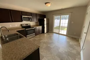 127 W Murrow Ln, Jacksonville, NC 28546 - Photo 3