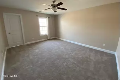 127 W Murrow Lane, Jacksonville, NC 28546 - Photo 5