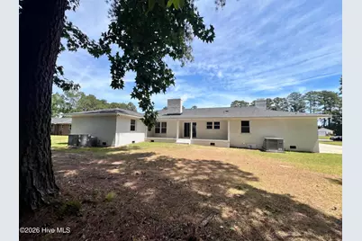 513 Greenfield Boulevard, Greenville, NC 27834 - Photo 5