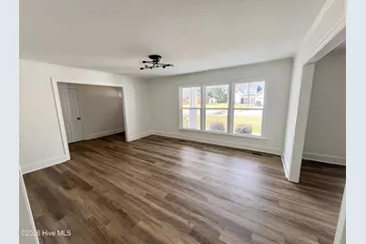 513 Greenfield Boulevard, Greenville, NC 27834 - Photo 3