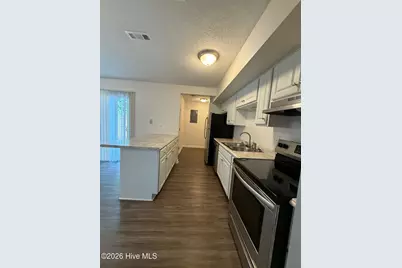 506 Myrtlewood Circle, Jacksonville, NC 28546 - Photo 3