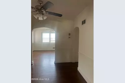 609 E 11th Street, Greenville, NC 27858 - Photo 9