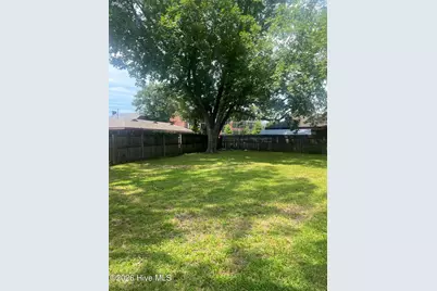 609 E 11th Street, Greenville, NC 27858 - Photo 21