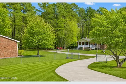 200 Carolina Drive, Jacksonville, NC 28546 - Photo 15