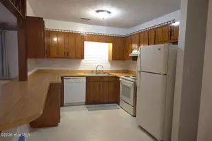 200 Carolina Dr, Jacksonville, NC 28546 - Photo 3