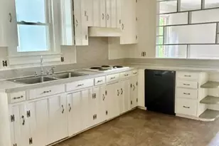 1606 W Rd, Kinston, NC 28501 - Photo 13