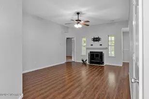 103 Carriage Hills Ct, Richlands, NC 28574 - Photo 3
