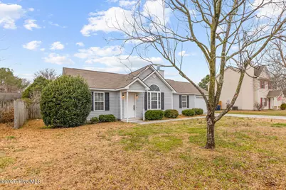 152 Settlers Circle, Jacksonville, NC 28546 - Photo 3
