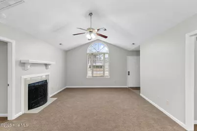 152 Settlers Circle, Jacksonville, NC 28546 - Photo 5