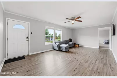 129 Magnolia Gardens Drive, Jacksonville, NC 28540 - Photo 5