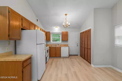 126 Windsor Court, Jacksonville, NC 28546 - Photo 11