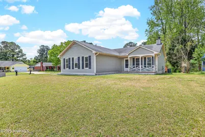 110 Stone Court, Jacksonville, NC 28540 - Photo 3