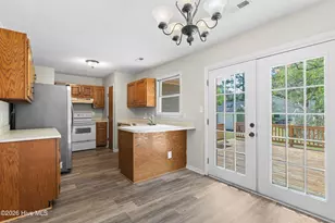 110 Stone Ct, Jacksonville, NC 28540 - Photo 9