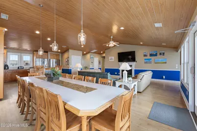 407 Ocean Boulevard W, Holden Beach, NC 28462 - Photo 19