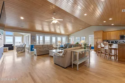 407 Ocean Boulevard W, Holden Beach, NC 28462 - Photo 9