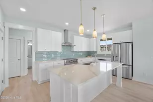 24 Porpoise Pl, North Topsail Beach, NC 28460 - Photo 3