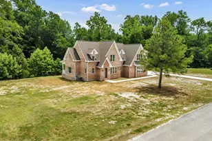 2038 Autumn Dr, Kinston, NC 28501 - Photo 1