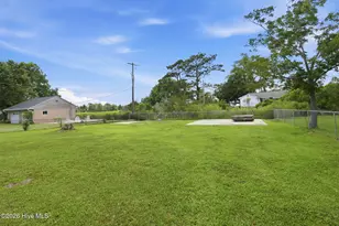 813 N 20th St, Morehead City, NC 28557 - Photo 21