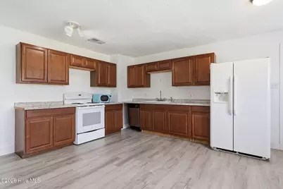 813 N 20th Street, Morehead City, NC 28557 - Photo 11