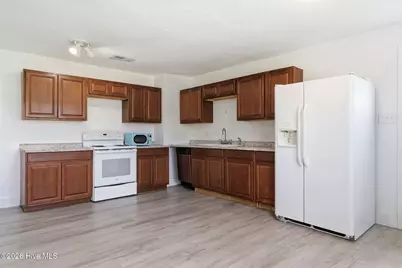 813 N 20th Street, Morehead City, NC 28557 - Photo 9