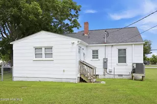 813 N 20th St, Morehead City, NC 28557 - Photo 13