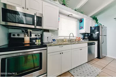 706 W 3rd Street, Kill Devil Hills, NC 27948 - Photo 15