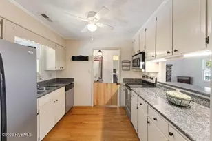 2902 Canal Cove Rd, Lake Waccamaw, NC 28450 - Photo 13