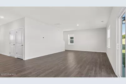 305 Maddox Drive, Aberdeen, NC 28315 - Photo 13