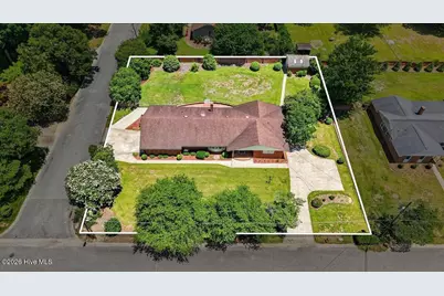 704 E Forest Hill Drive, Goldsboro, NC 27534 - Photo 11
