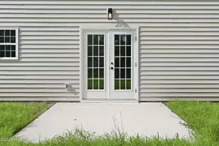 433 Pepperbush Ct, Ayden, NC 28513 - Photo 9