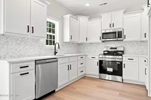 433 Pepperbush Ct, Ayden, NC 28513 - Photo 5