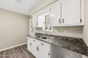 807 Clipper Ct, New Bern, NC 28560 - Photo 11