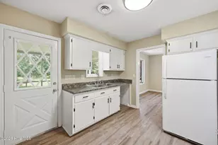 807 Clipper Ct, New Bern, NC 28560 - Photo 13