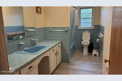 17 Moore Street, Andrews, NC 28901 - Photo 13