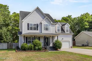 139 Bayshore Dr, Sneads Ferry, NC 28460 - Photo 1
