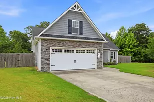 805 Cross Wind Ct, Sneads Ferry, NC 28460 - Photo 3